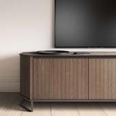 modern exclusive design talalo szekreny soft touch zarodasu ajto rendszer levagott sarkok domboru csikos felulettel fem labbal nappali.jpg